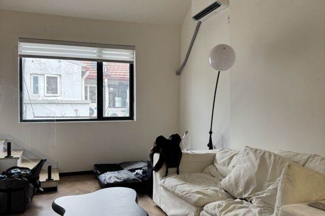 Spacious 1BR Lane House near South Shaanxi Rd Metro (L1/L10/L12/L13)