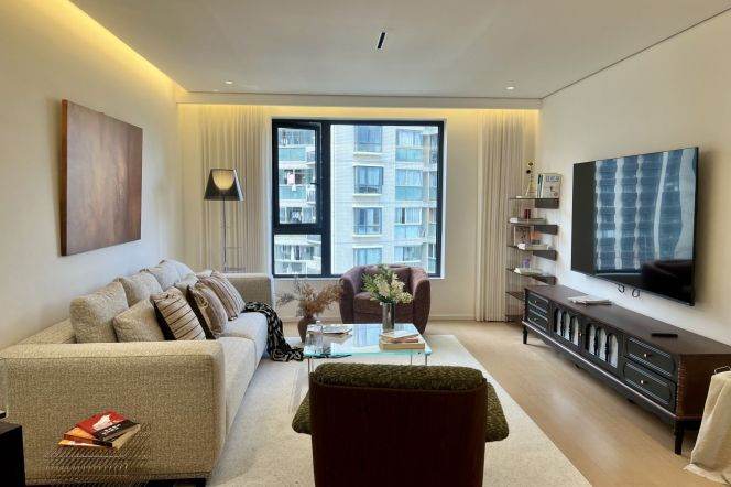 2BR Apartment at Modern Jing'an (L7/L13)