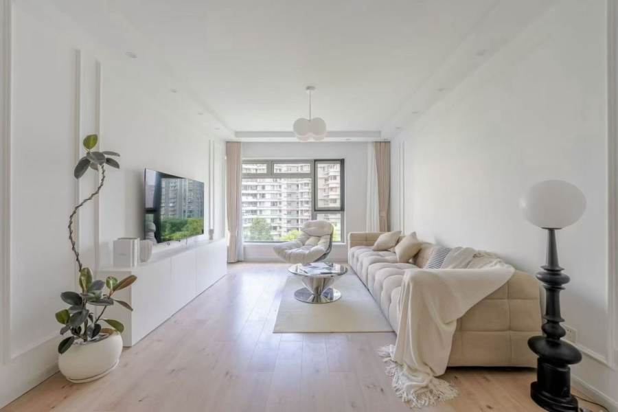 Housing image — Living Room