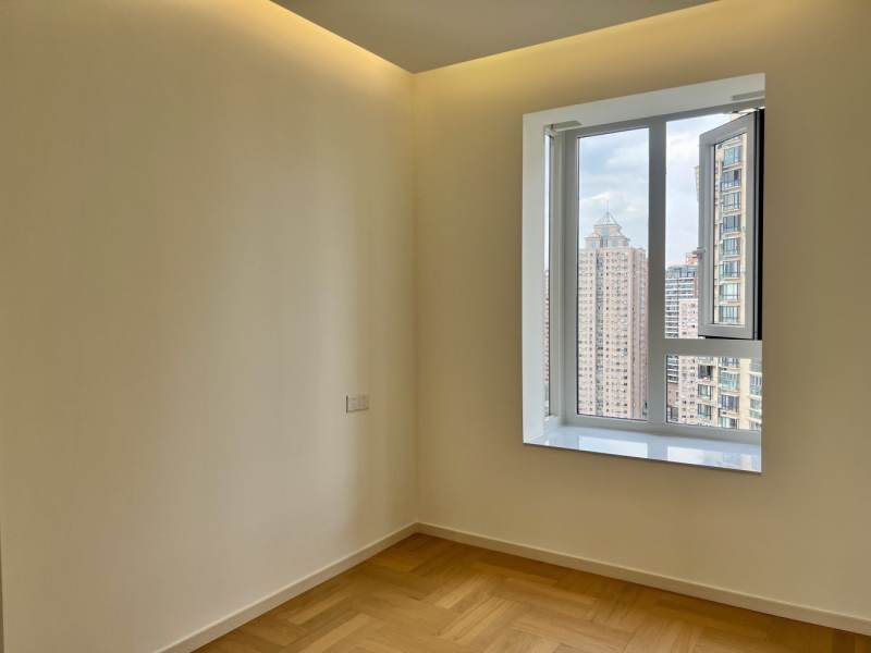 Housing image — Bedroom