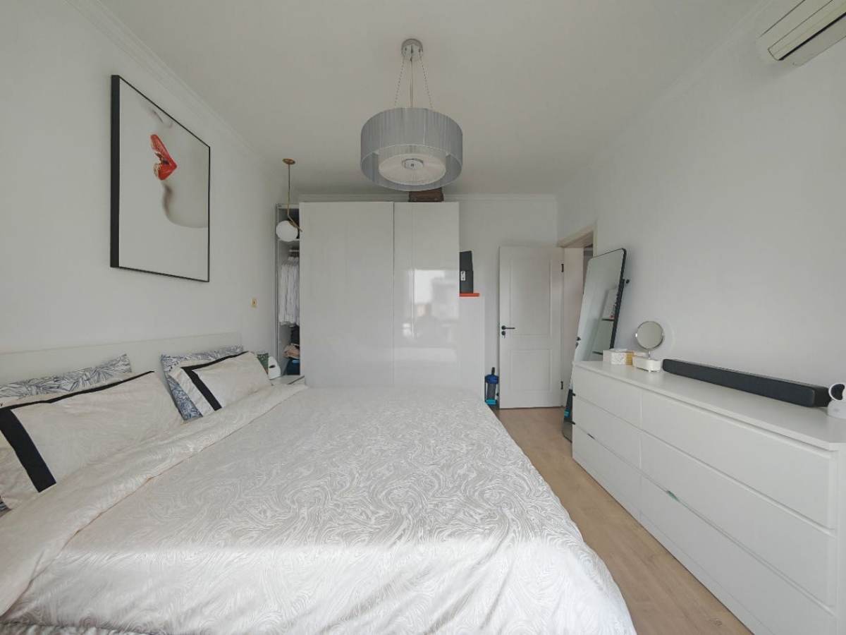 Housing image — Bedroom