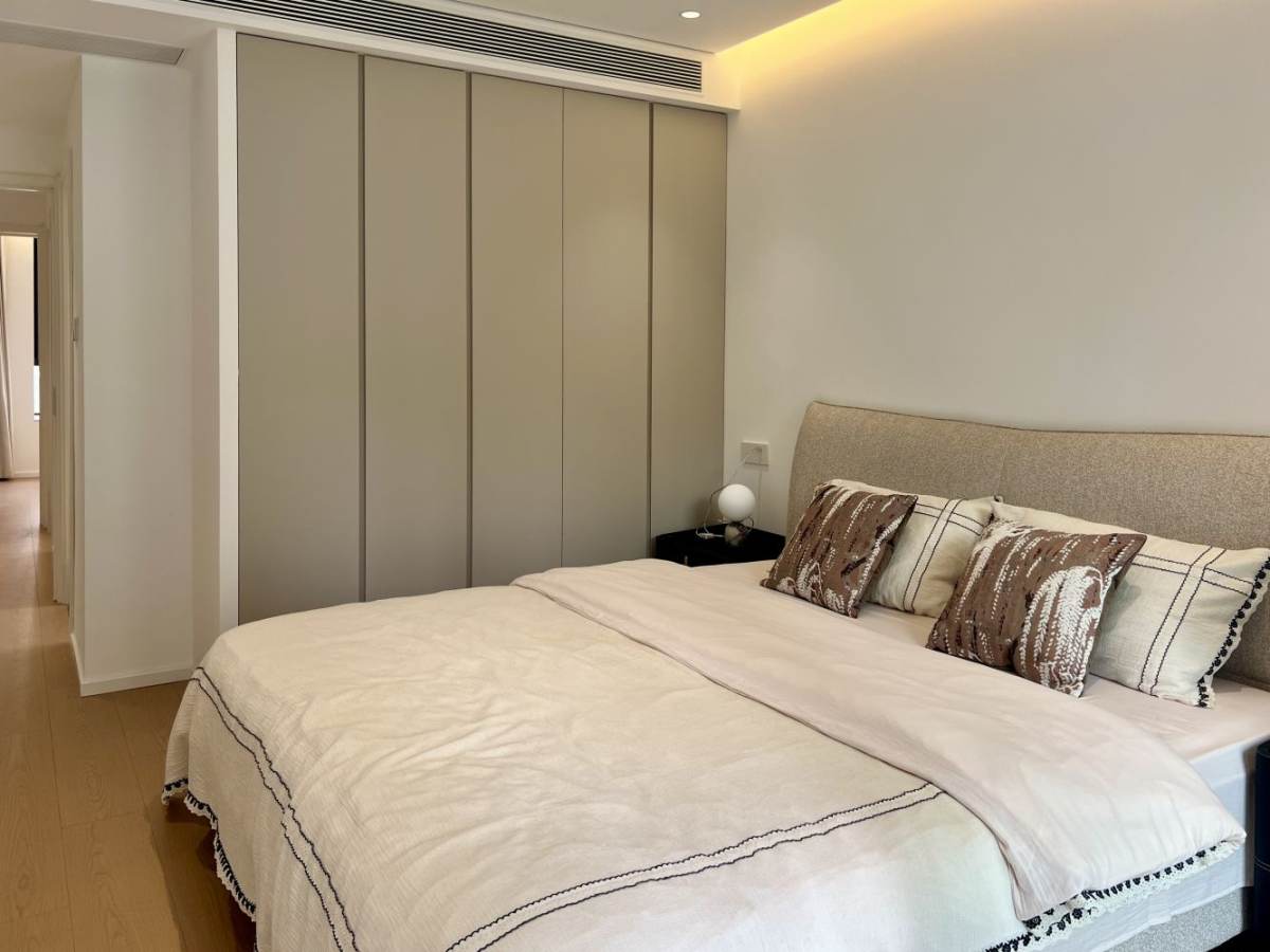 Housing image — Bedroom