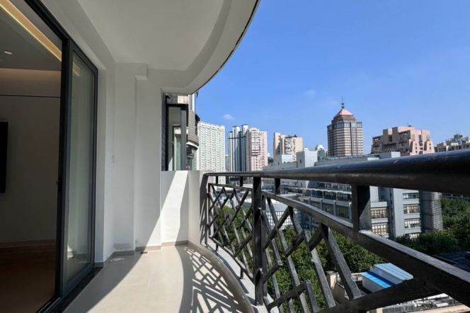 3BR Apartment in Old Xuhui (L9/L12)