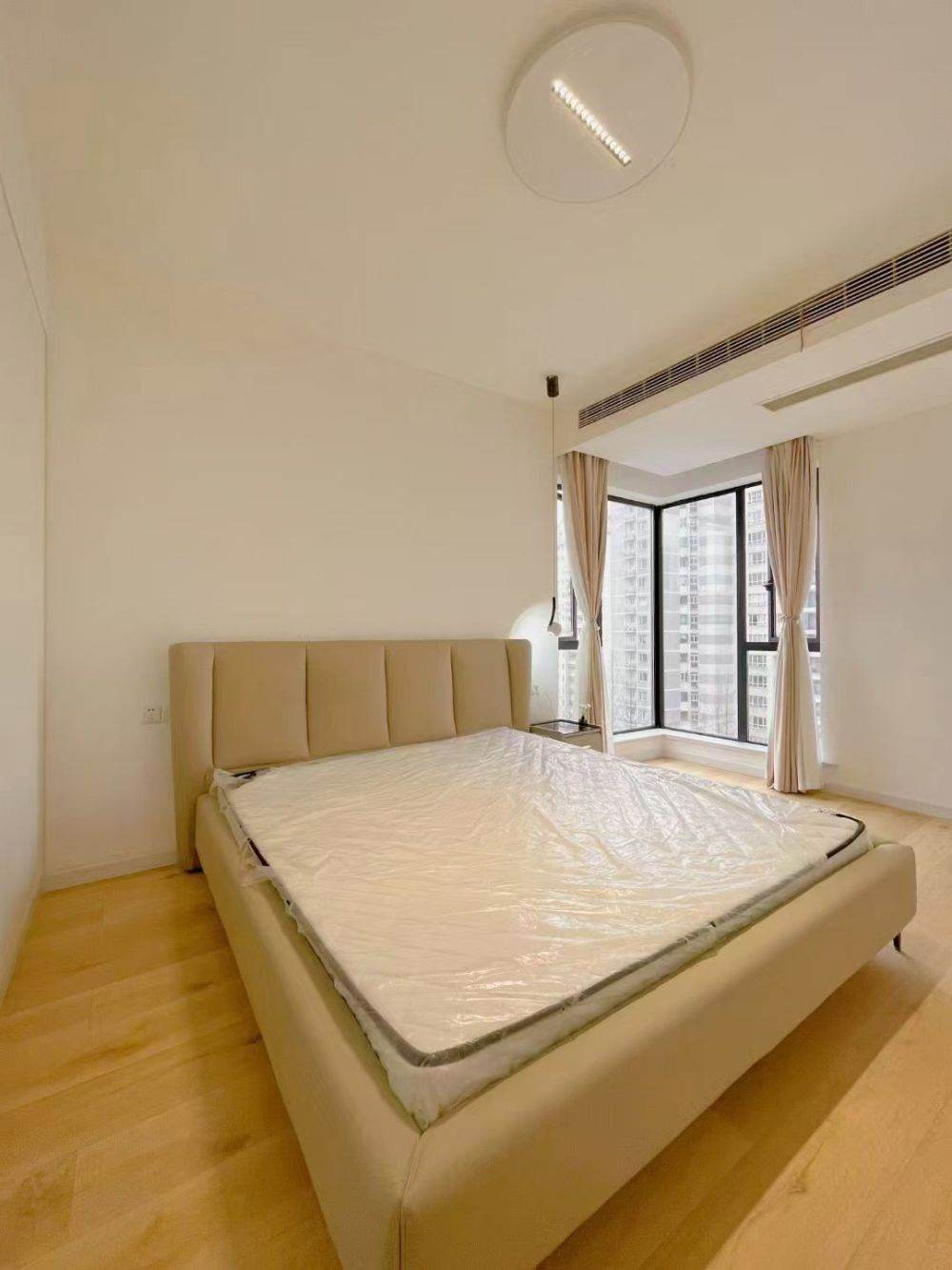 Housing image — Bedroom