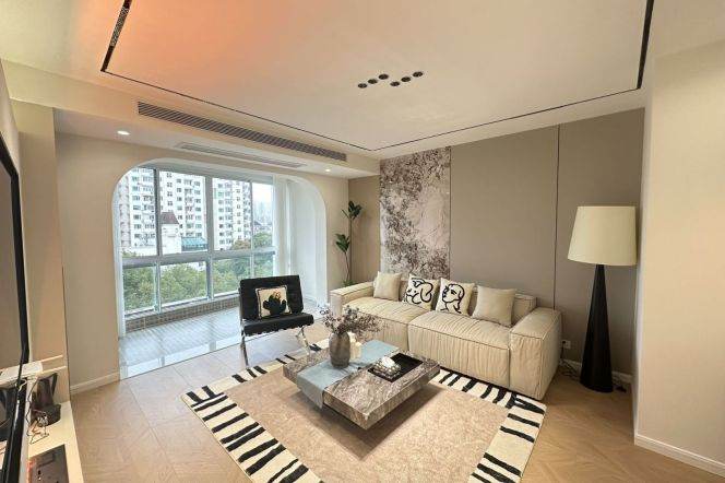Spacious 2BR Apartment near Shanghai Children's Medical Center Metro (L6)