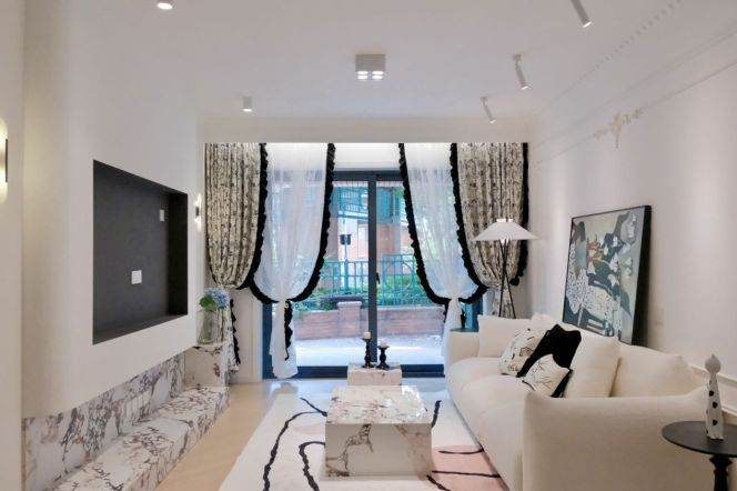 3BR Apartment at The Courtyards