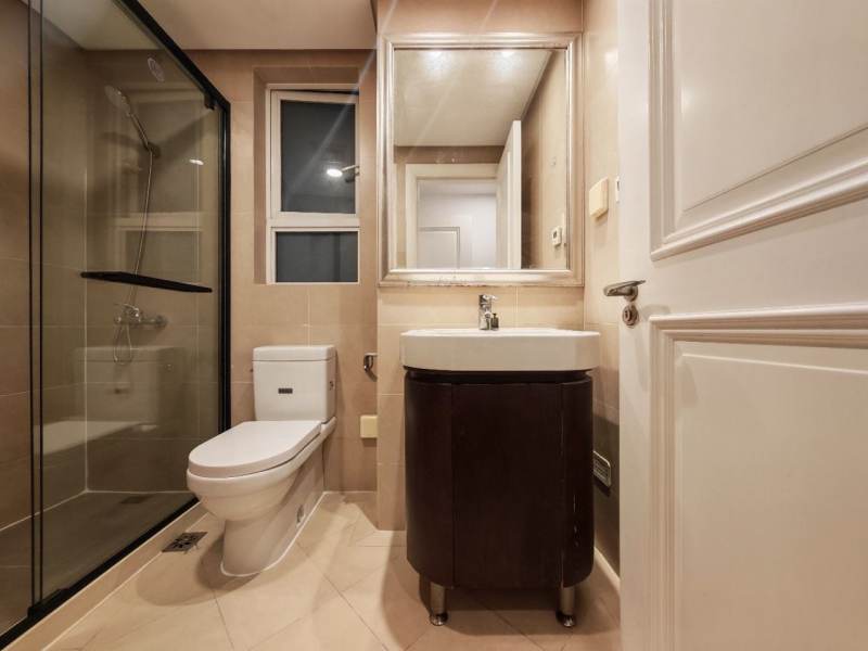 Housing image — Bathroom