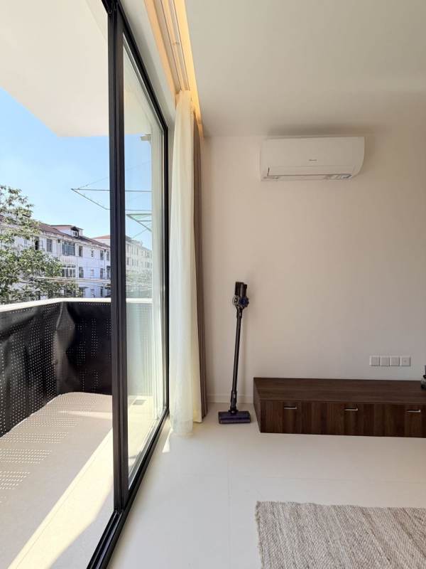 Housing image — Living Room