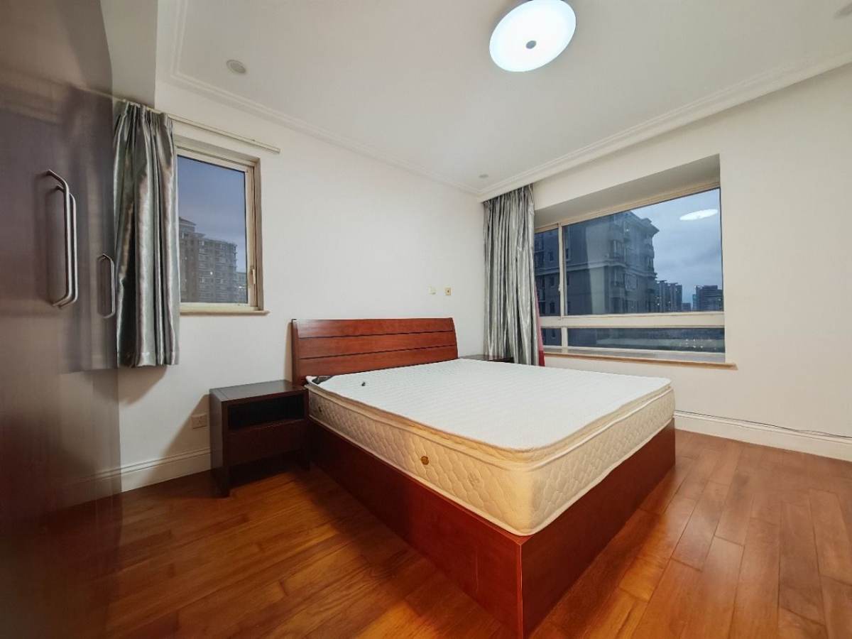 Housing image — Bedroom