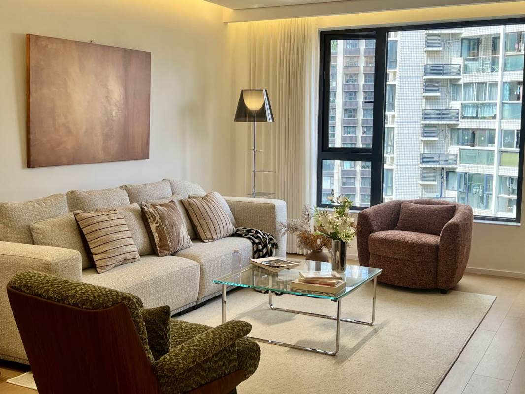 Housing image — Living Room