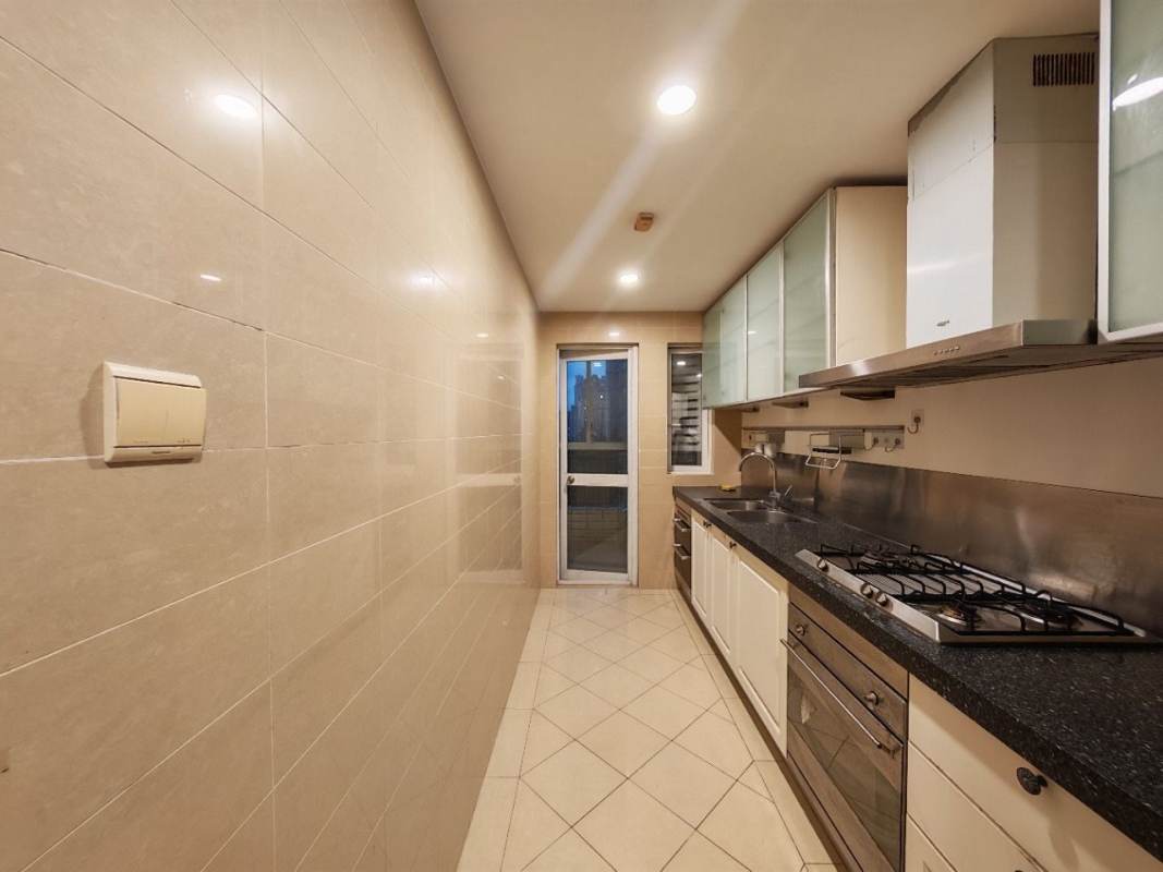 Housing image — Kitchen