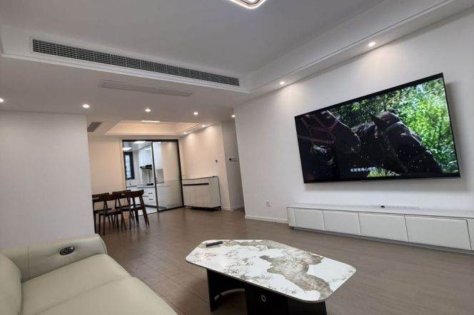3BR Apartment in Jing'an (L7)