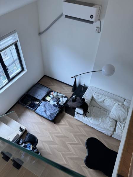 Housing image — Living Room