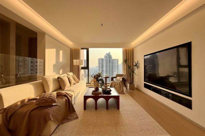 High-Floor High-Ceiling 2BR Apartment at Brilliant City with Floor-to-Ceiling Windows (L3/L4)