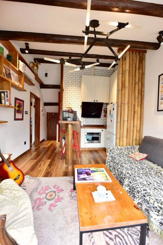 Housing image — Living Room