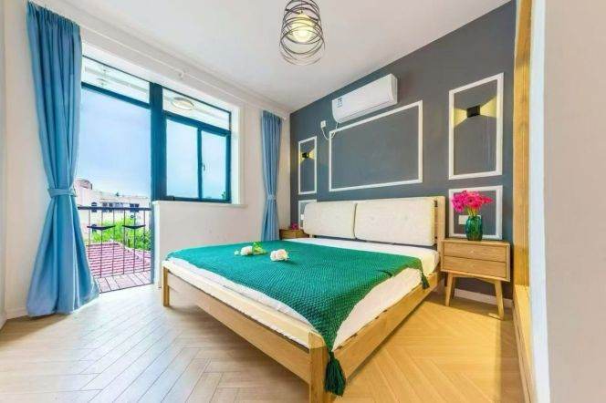 1BR Apartment in Old Xuhui (L10)