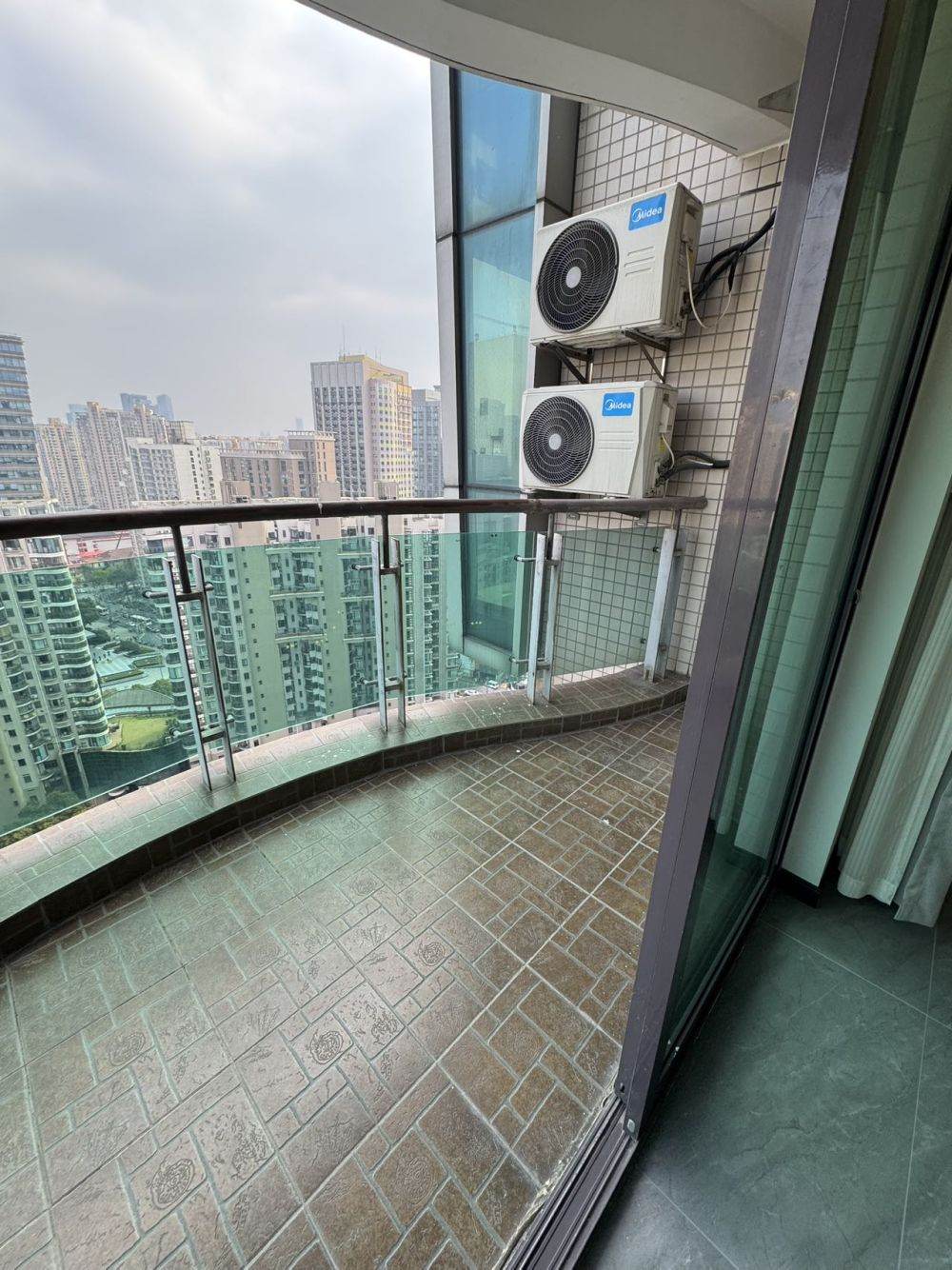 Housing image — Balcony