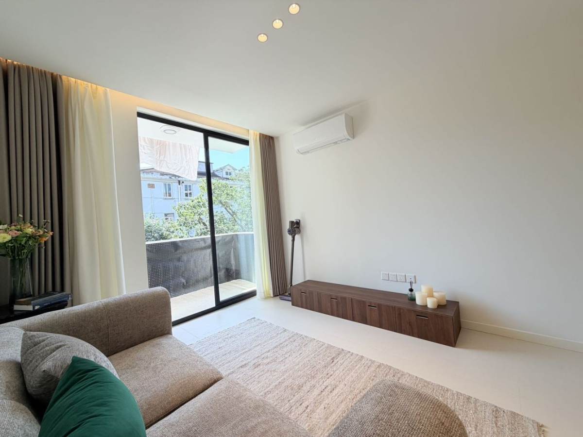 Housing image — Living Room