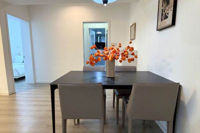 High-Floor 2BR Apartment at Oriental Manhattan (L1/L9/L11)