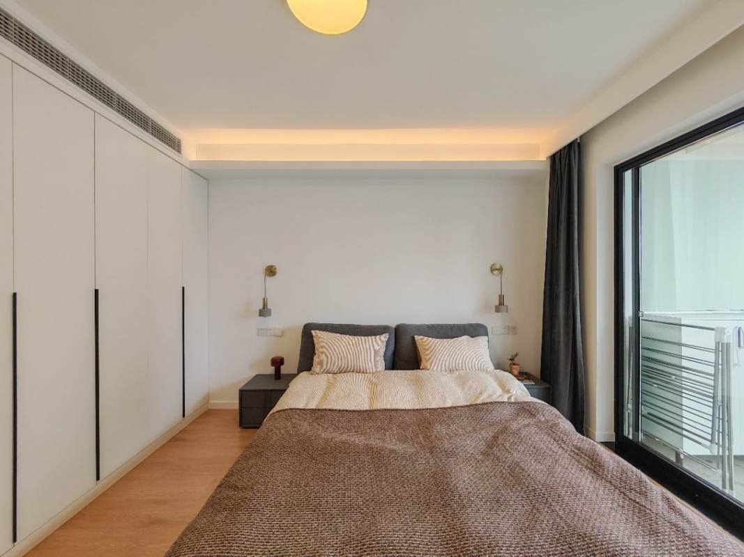 Housing image — Bedroom