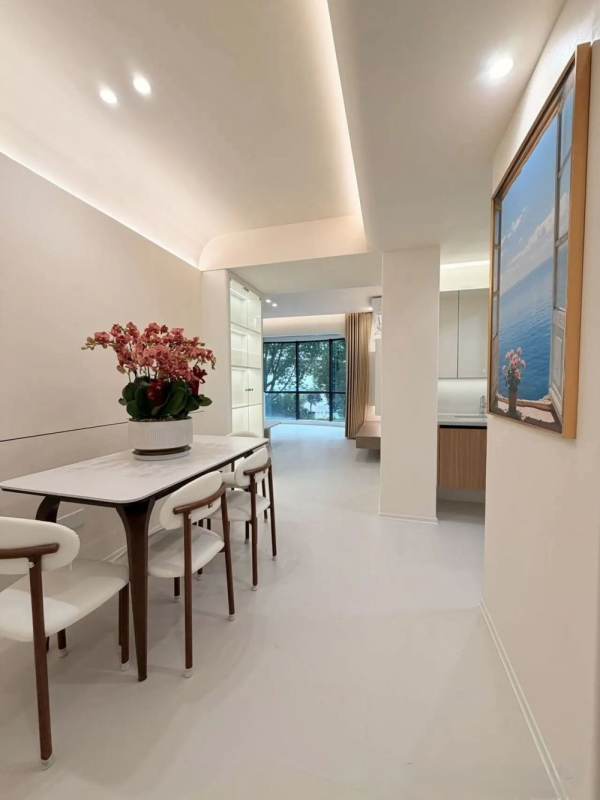 Housing image — Dining Area