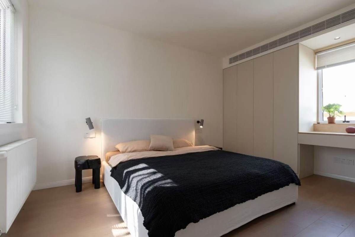 Housing image — Bedroom