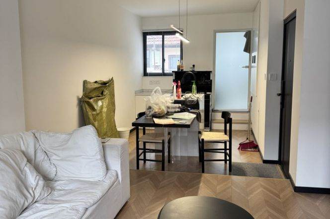 Spacious 1BR Lane House near South Shaanxi Rd Metro (L1/L10/L12/L13)