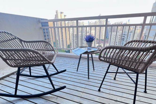 3BR Apartment near Changshou Rd Metro (L3/L4/L7)