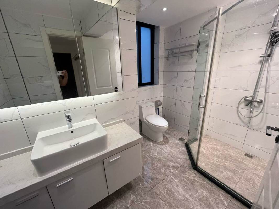 Housing image — Bathroom