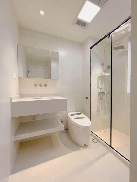 Housing image — Bathroom