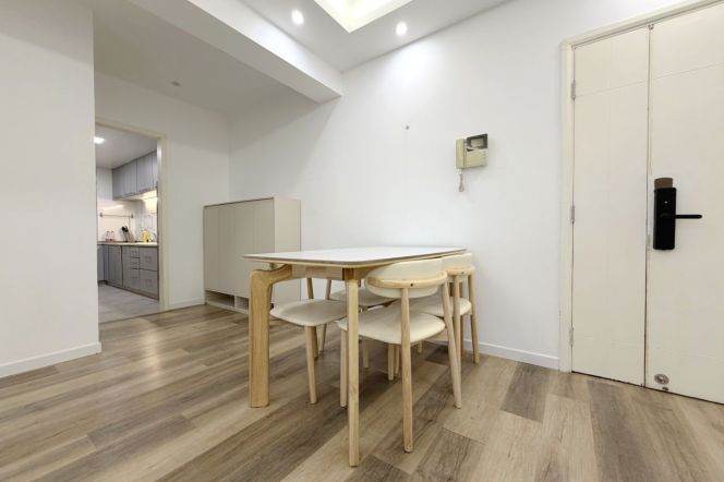 High-Floor 2BR Apartment at Oriental Manhattan (L1/L9/L11)