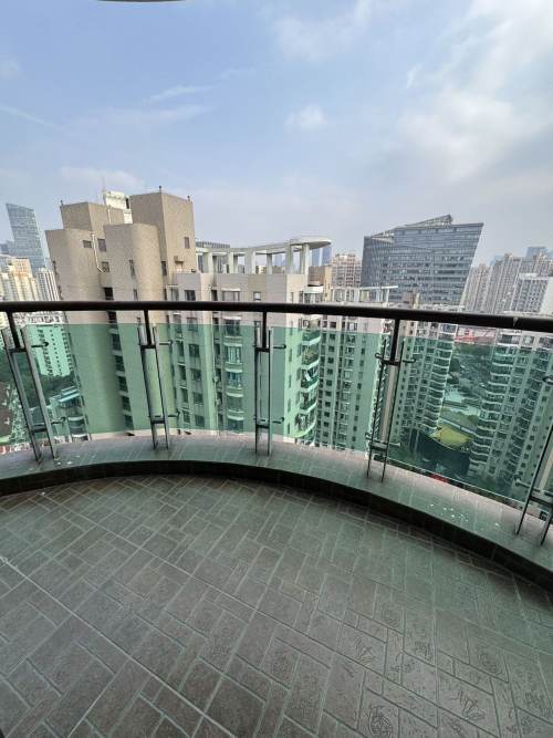 Housing image — Balcony
