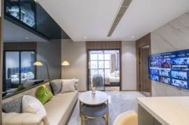 High-Floor 2BR Apartment in Suzhou Creek North