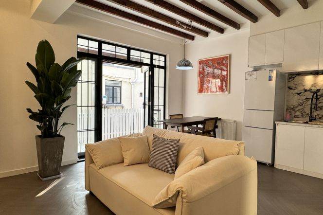 1BR Lane House in Old Xuhui