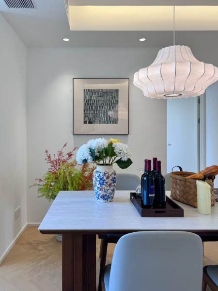 Housing image — Dining Area