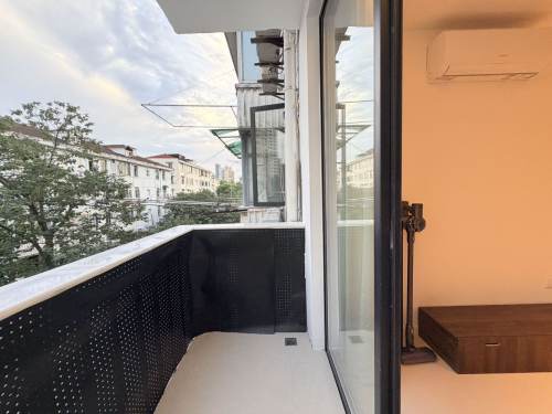 Housing image — Balcony