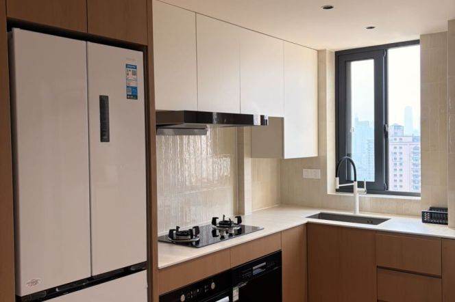 High-Floor 2BR Apartment near Xintiandi Metro (L9/L10/L13)