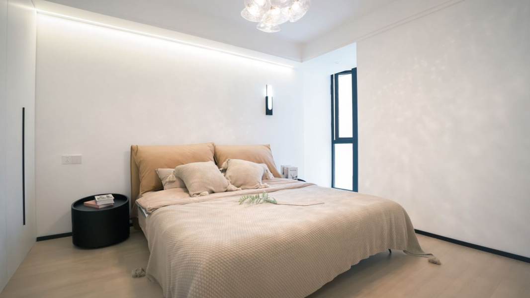 Housing image — Bedroom