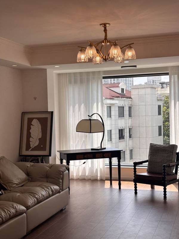 Housing image — Living Room