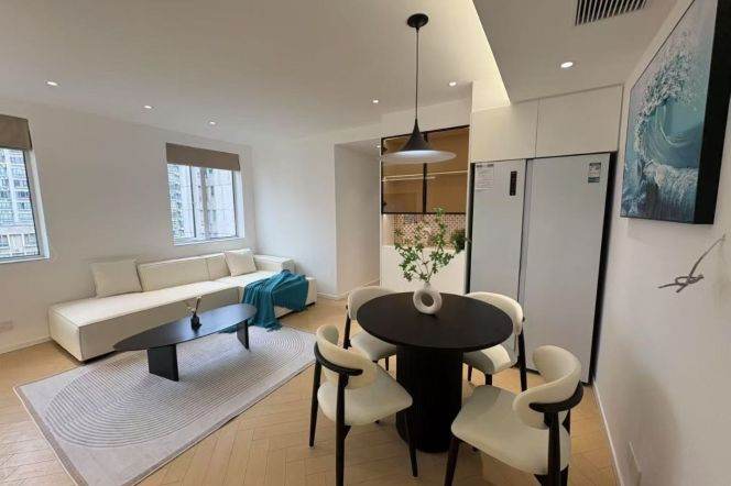 2BR Apartment near Jiaotong University Metro