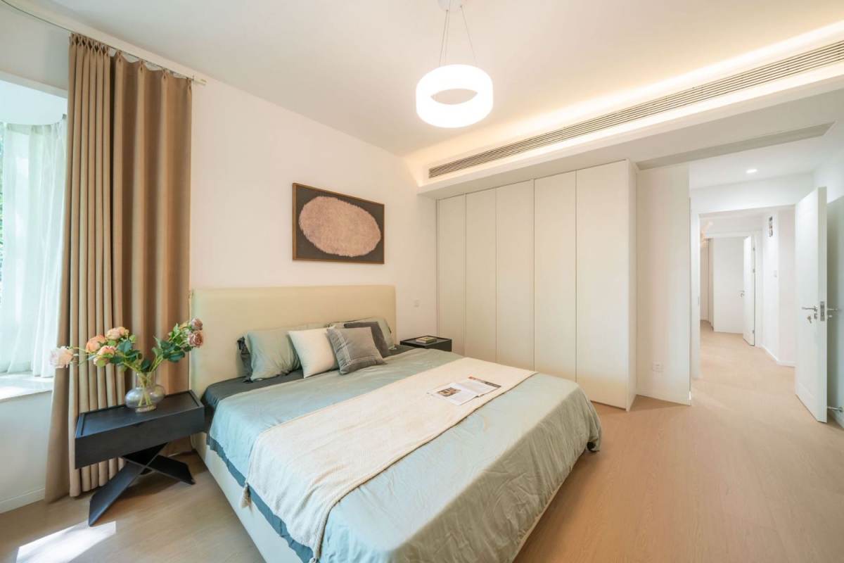 Housing image — Bedroom