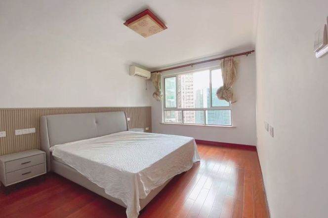 2BR Apartment near Changshou Rd Metro (L7/L13)