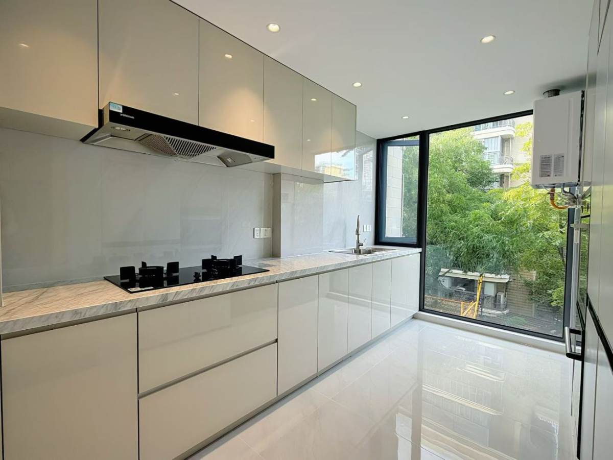 Housing image — Kitchen