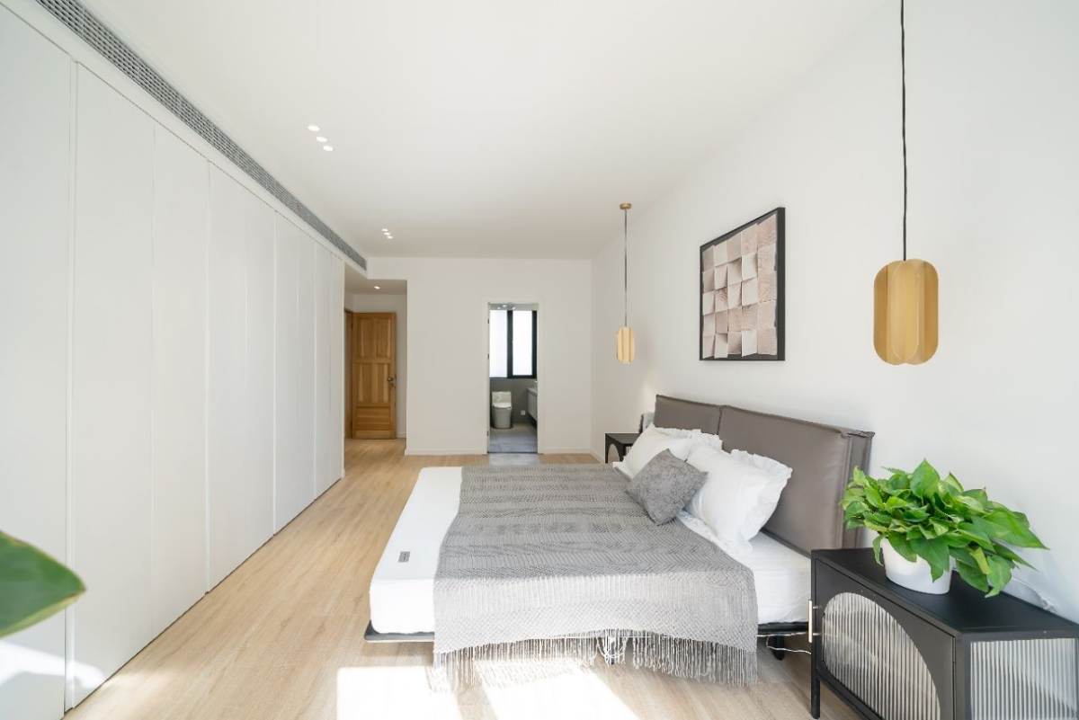 Housing image — Bedroom