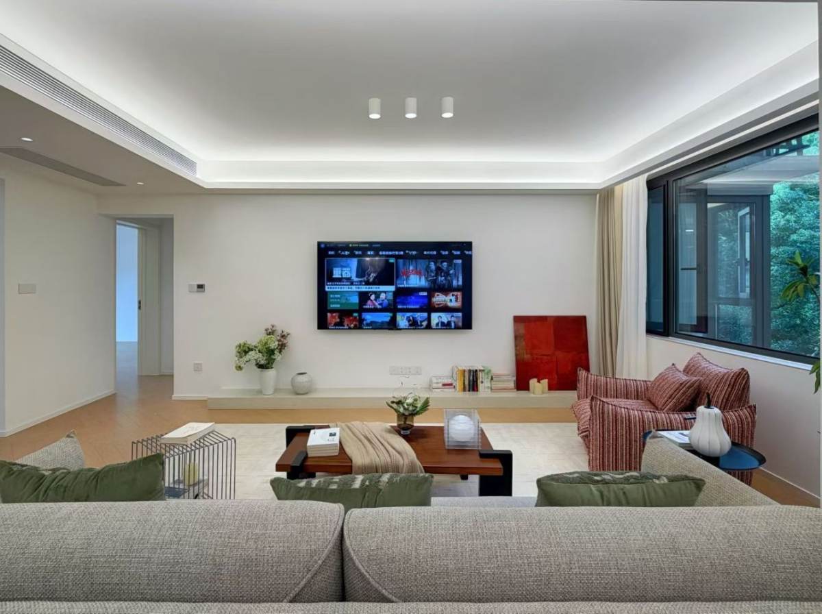 Housing image — Living Room