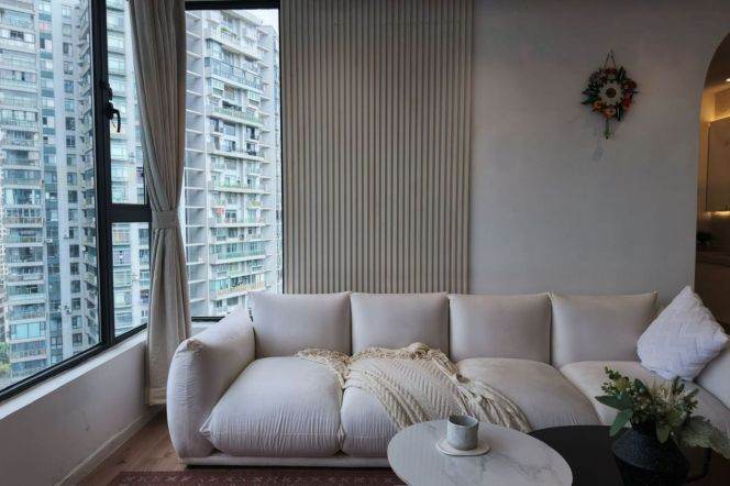 High-Floor 3BR Apartment near Changshou Rd Metro (L3/L4/L7)