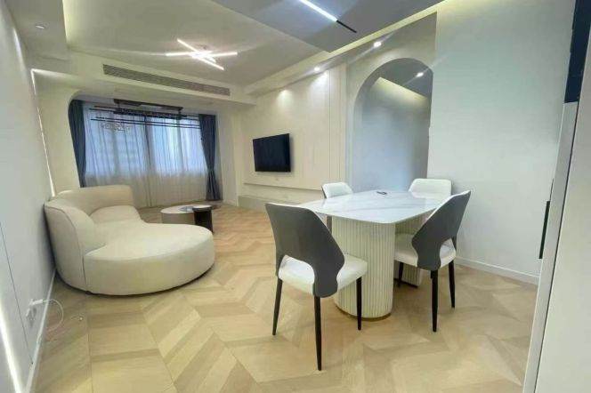 3BR Apartment in Jing'an (L2/L12/L13)