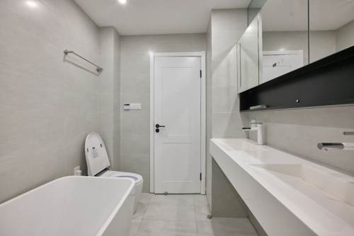 Housing image — Bathroom