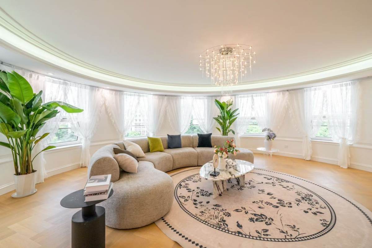 Housing image — Living Room