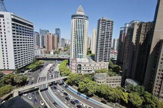 High-Floor 3BR Apartment near Dapuqiao Metro (L9)